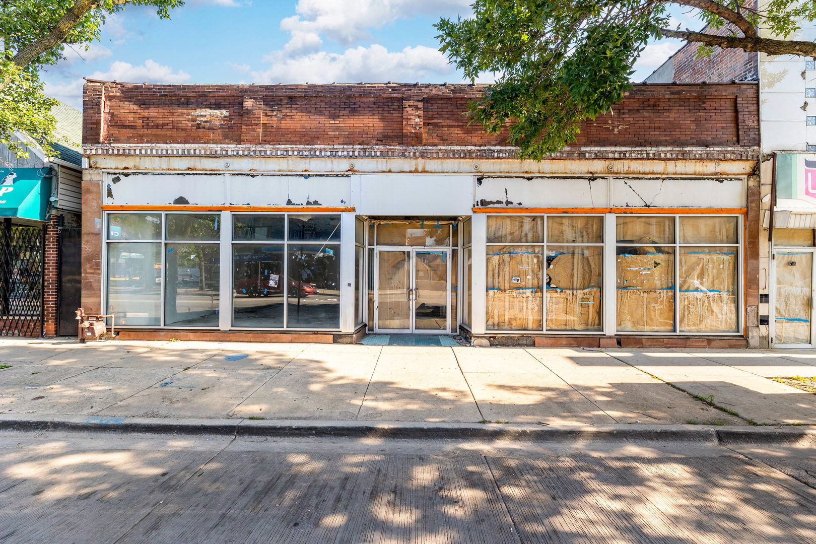 1750 W 47th Street Property Photo 1