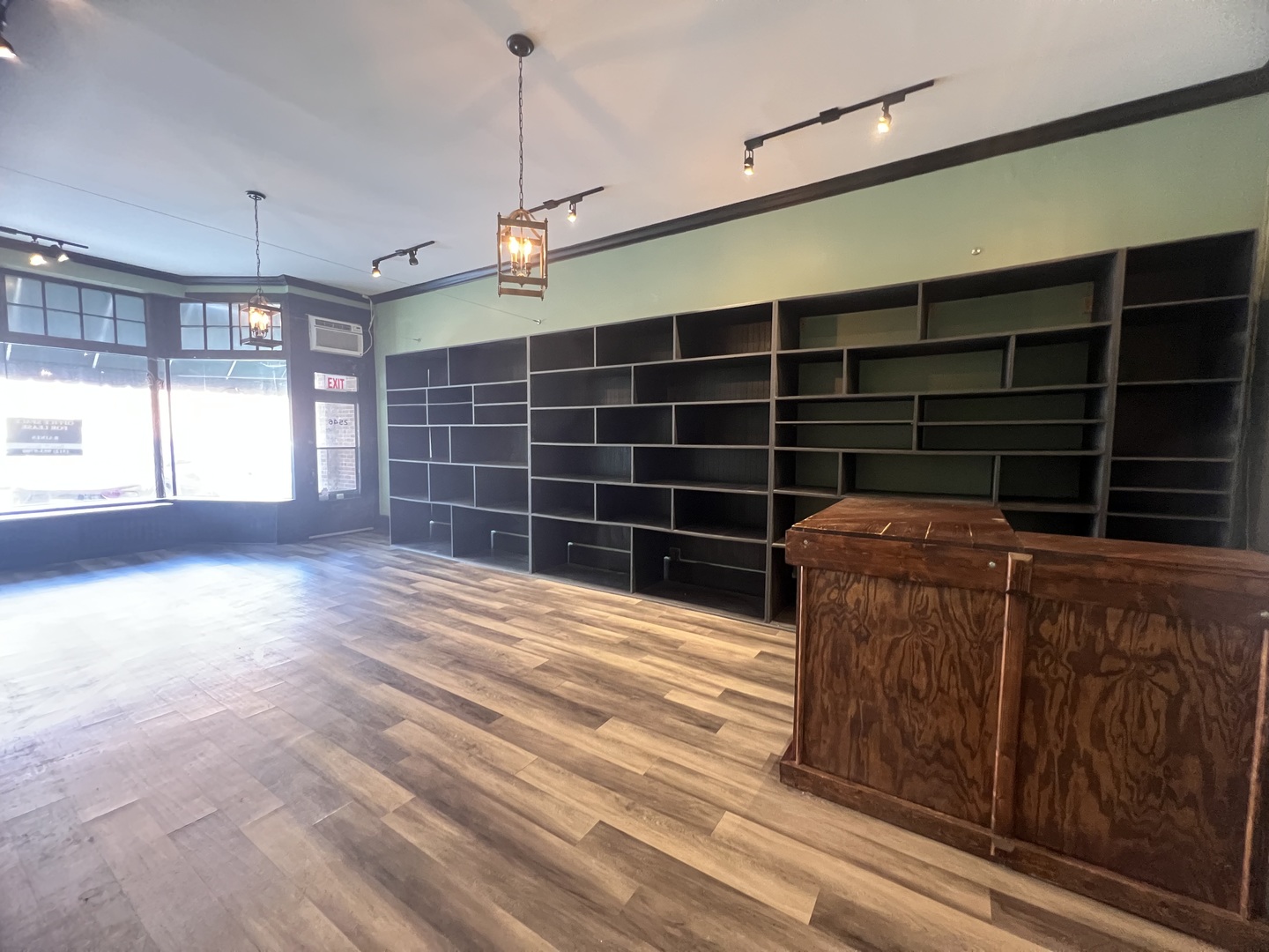 2546 Central Avenue Property Photo 5