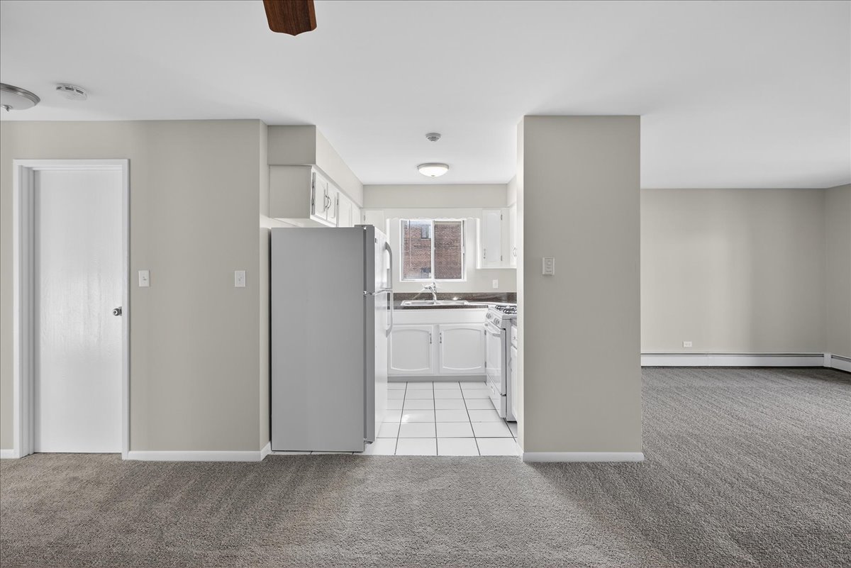 716 W 65th Street 6 Property Photo 6