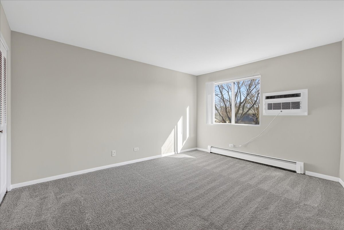 716 W 65th Street 6 Property Photo 22