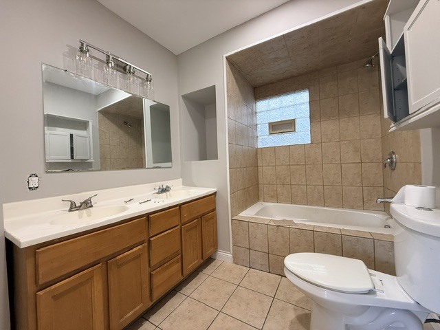 1045 W 104th Place Property Photo 6