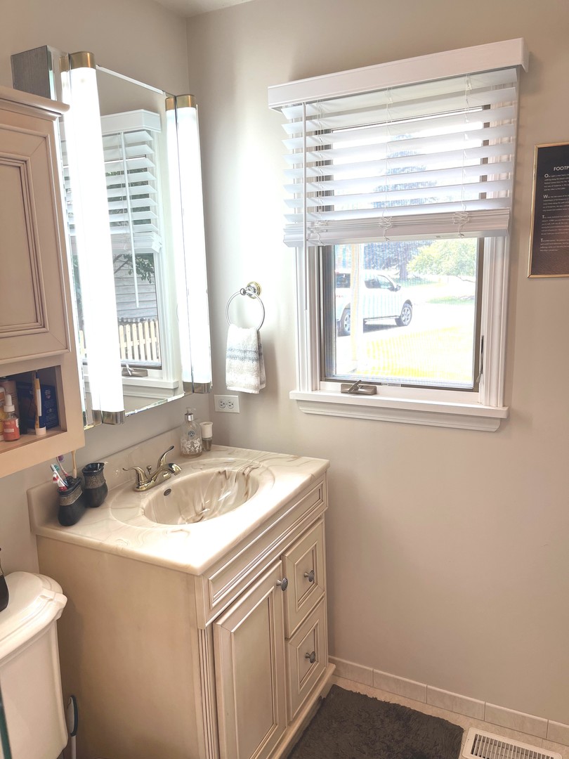 12700852 Property Photo 28