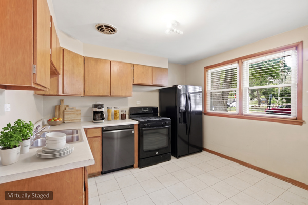 2213 Elm Street Property Photo 7
