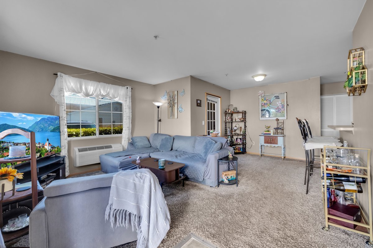 122 Bertram Drive D Property Photo 5