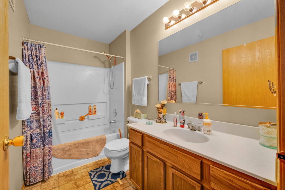 122 Bertram Drive D Property Photo 12