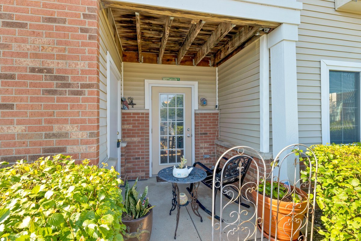 122 Bertram Drive D Property Photo 16