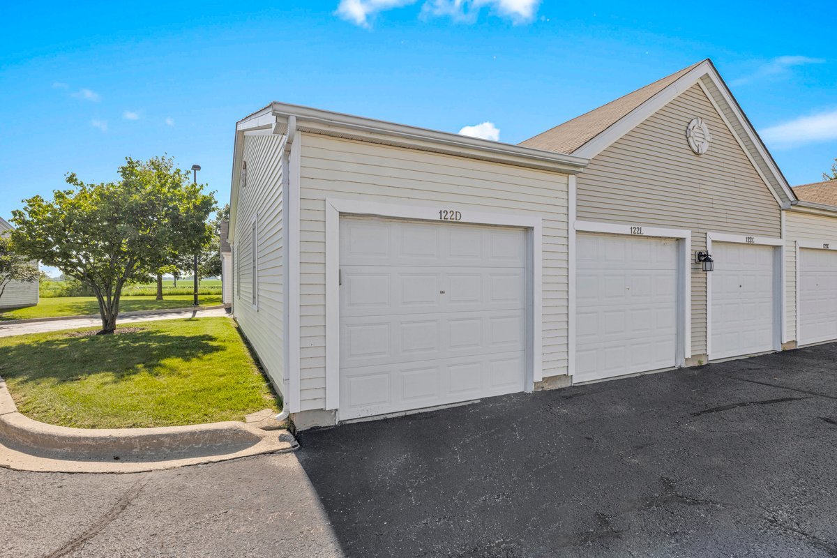 122 Bertram Drive D Property Photo 19