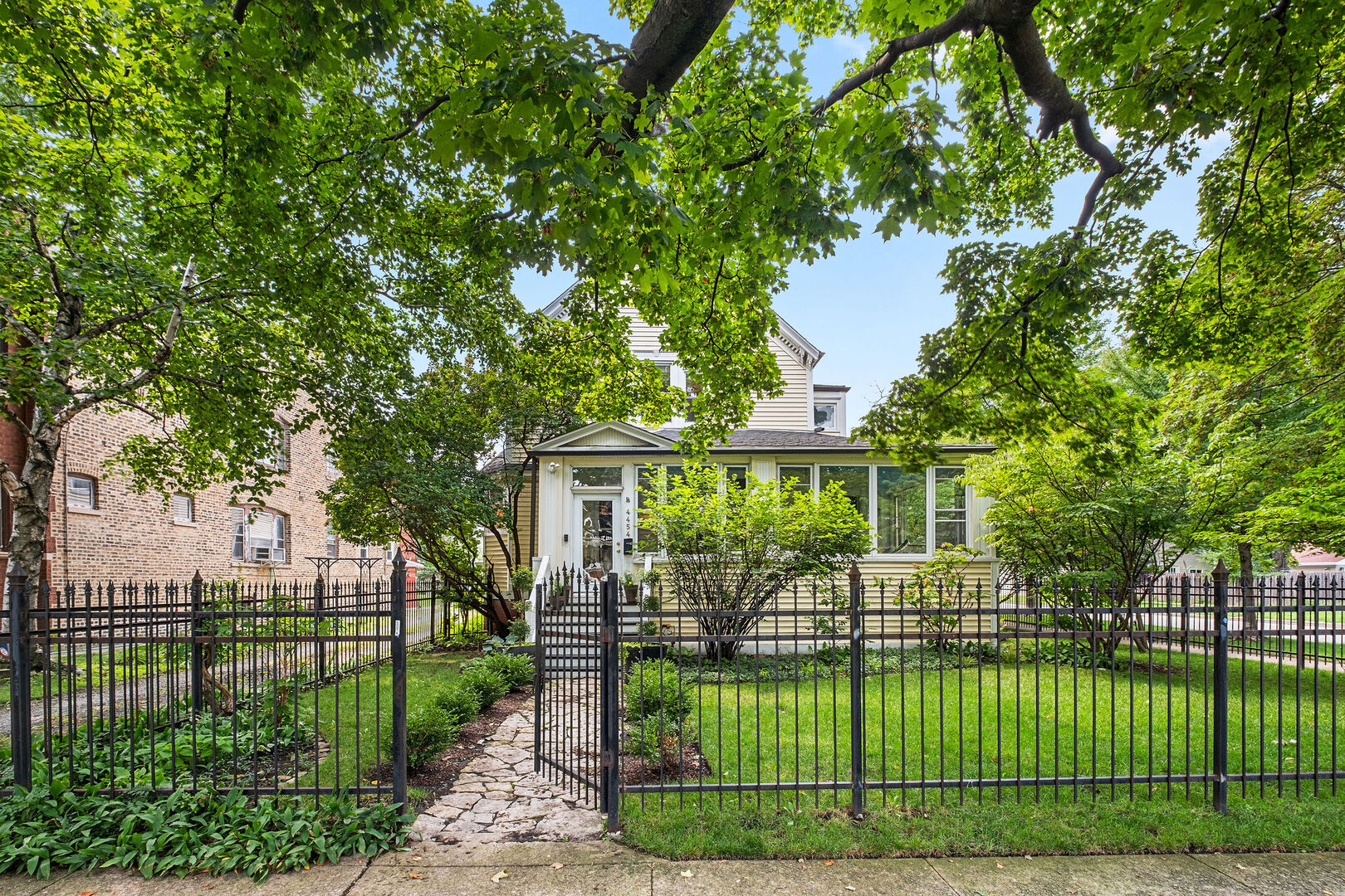 4454 N Kostner Avenue Property Photo 1