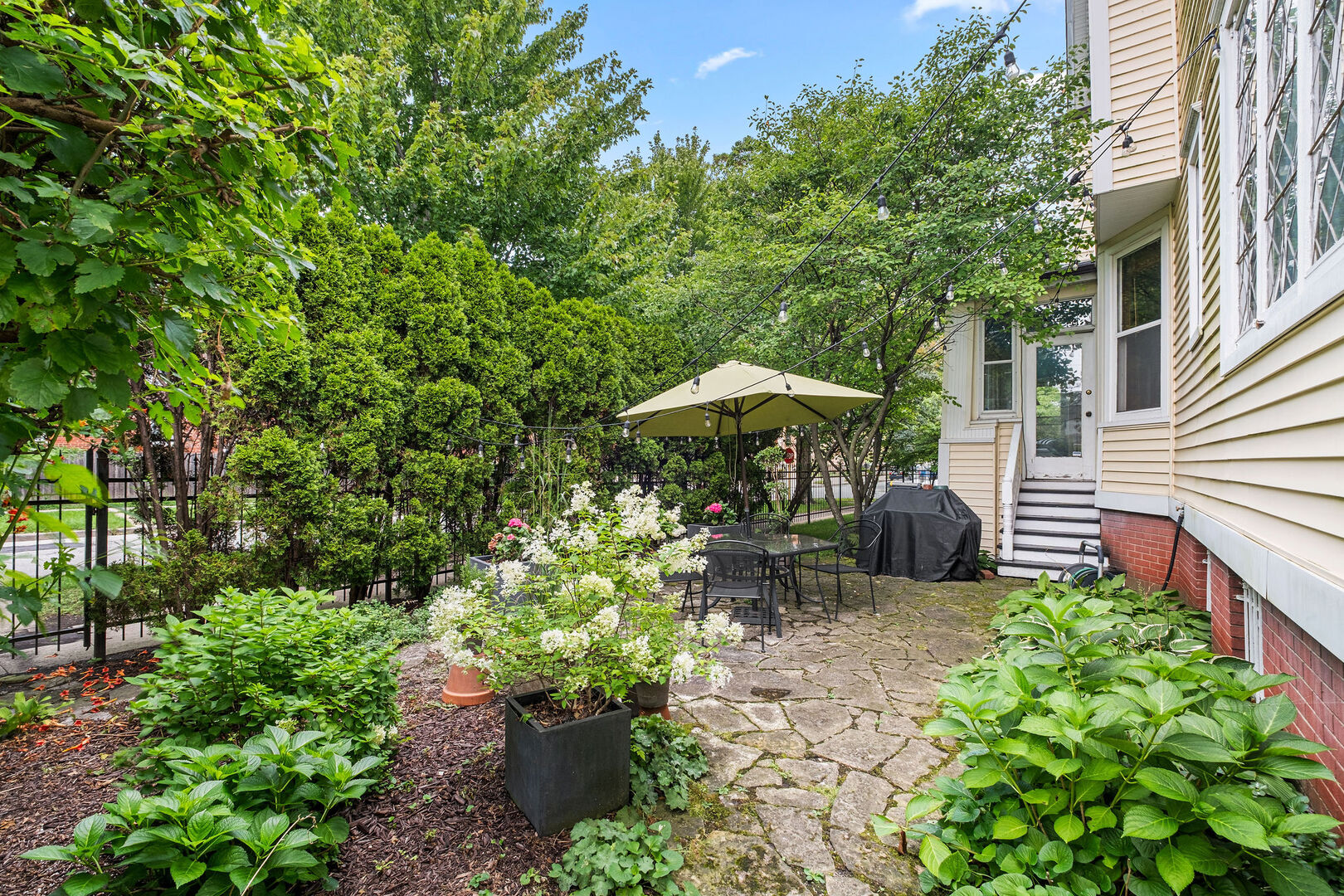 4454 N Kostner Avenue Property Photo 28