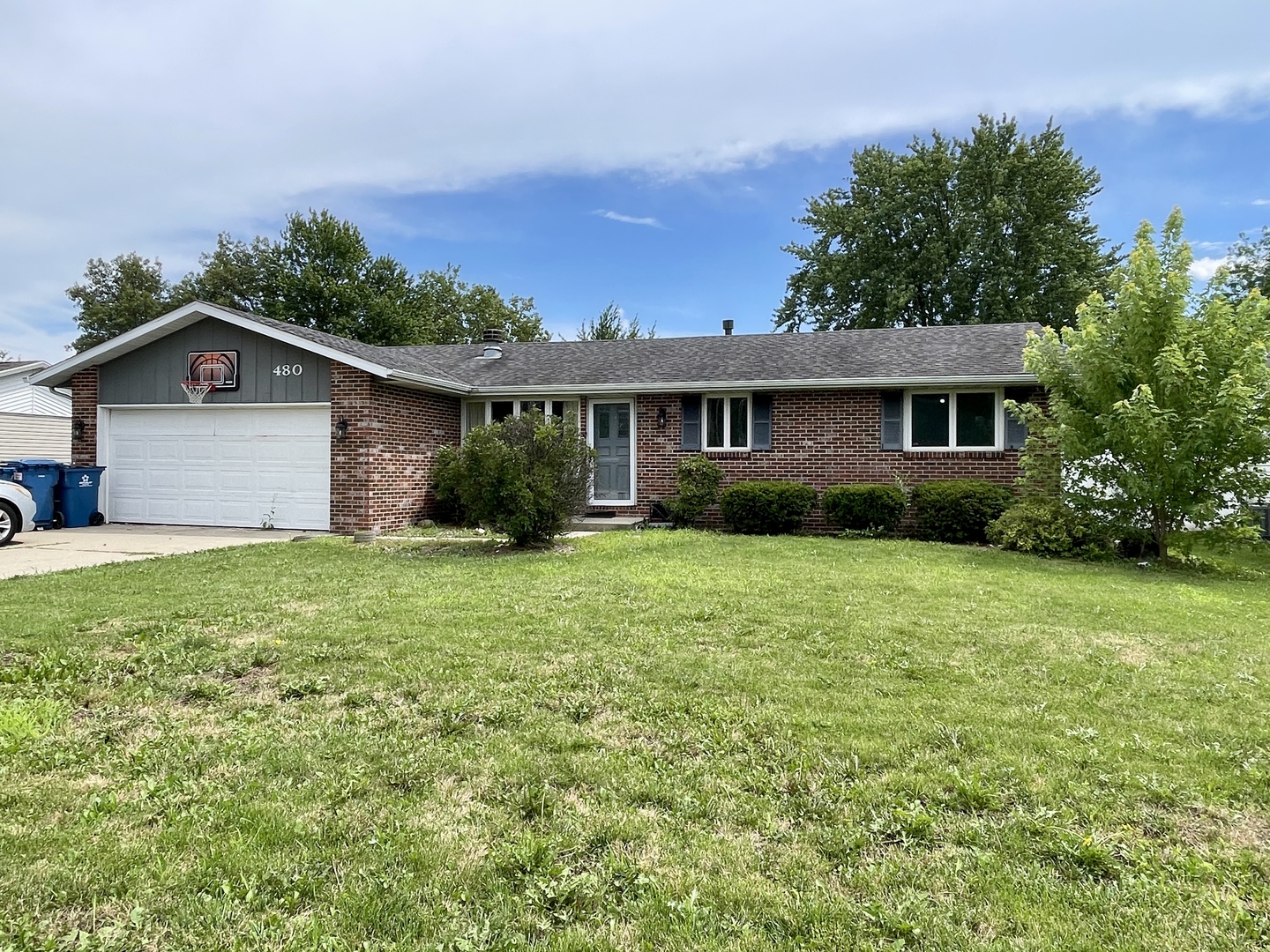 480 W Bethel Drive Property Photo 1