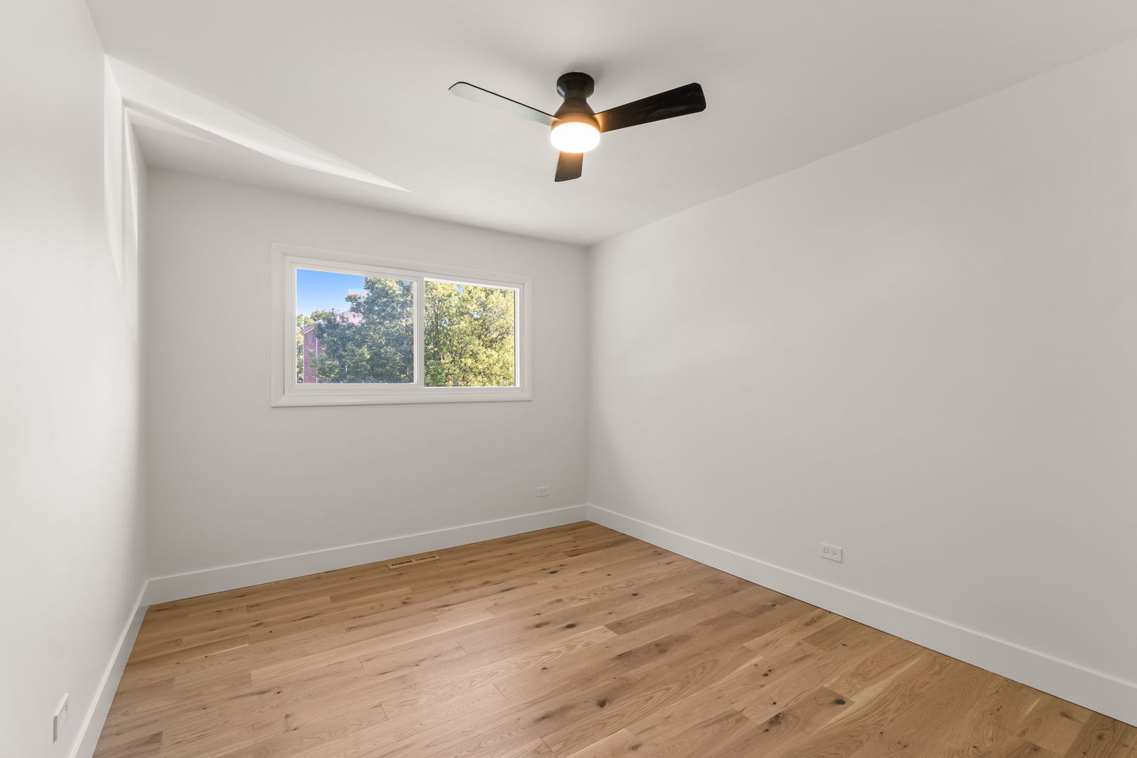 1206 Taft Avenue Property Photo 16