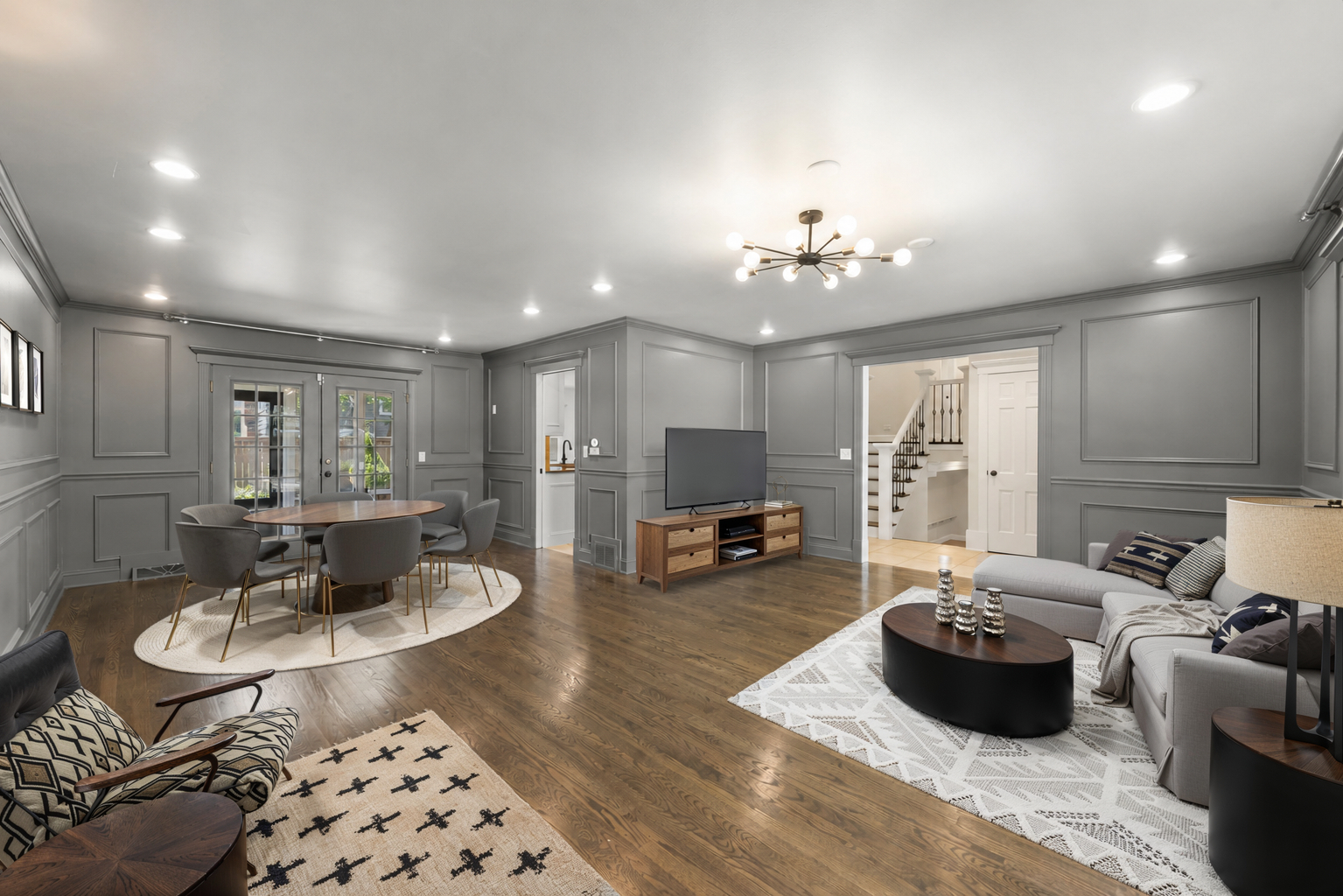 212 Tamarack Avenue Property Photo 3