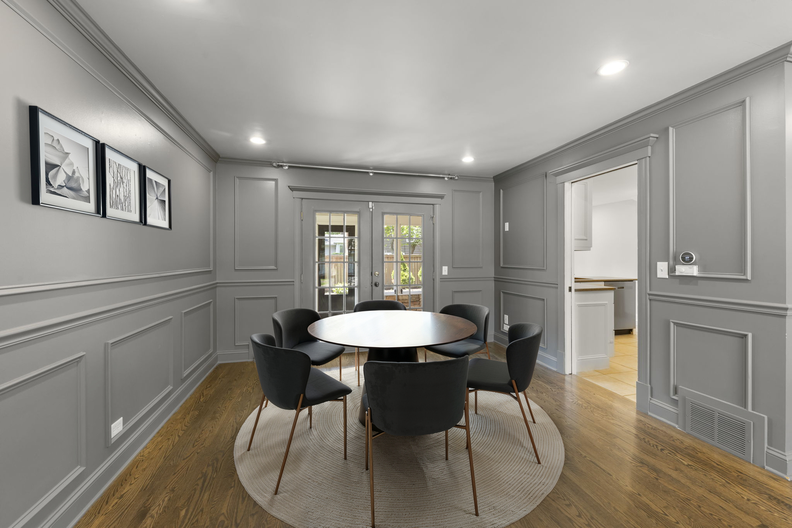 212 Tamarack Avenue Property Photo 4
