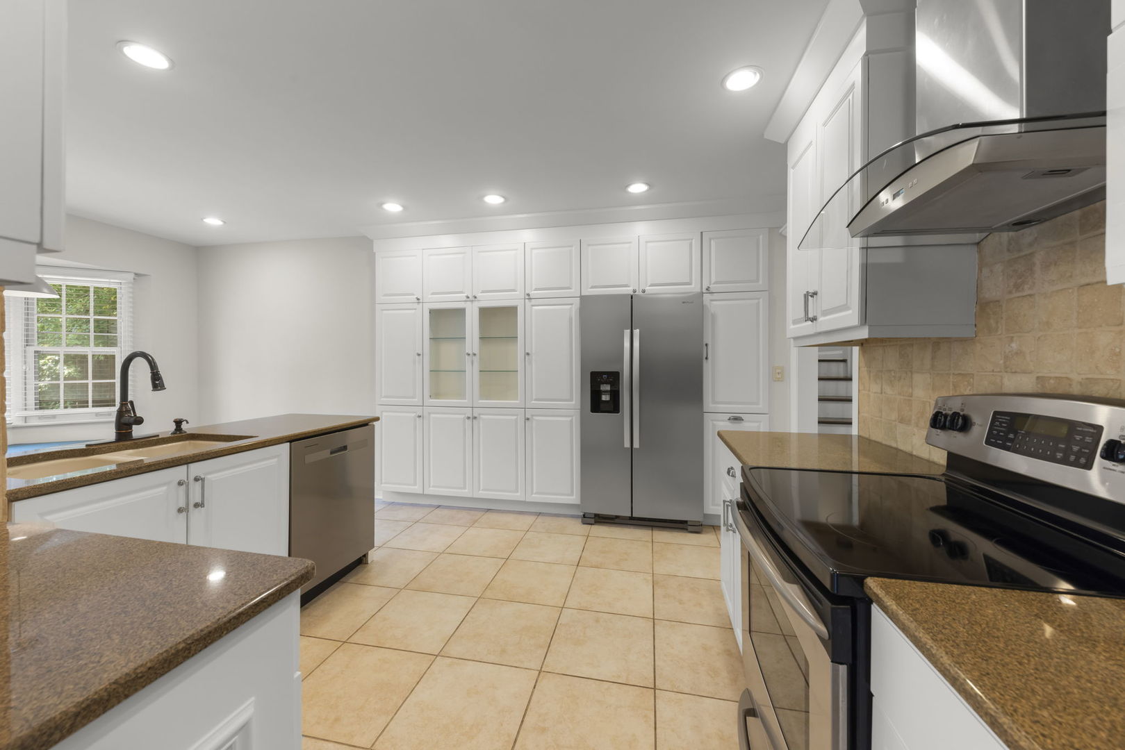212 Tamarack Avenue Property Photo 6