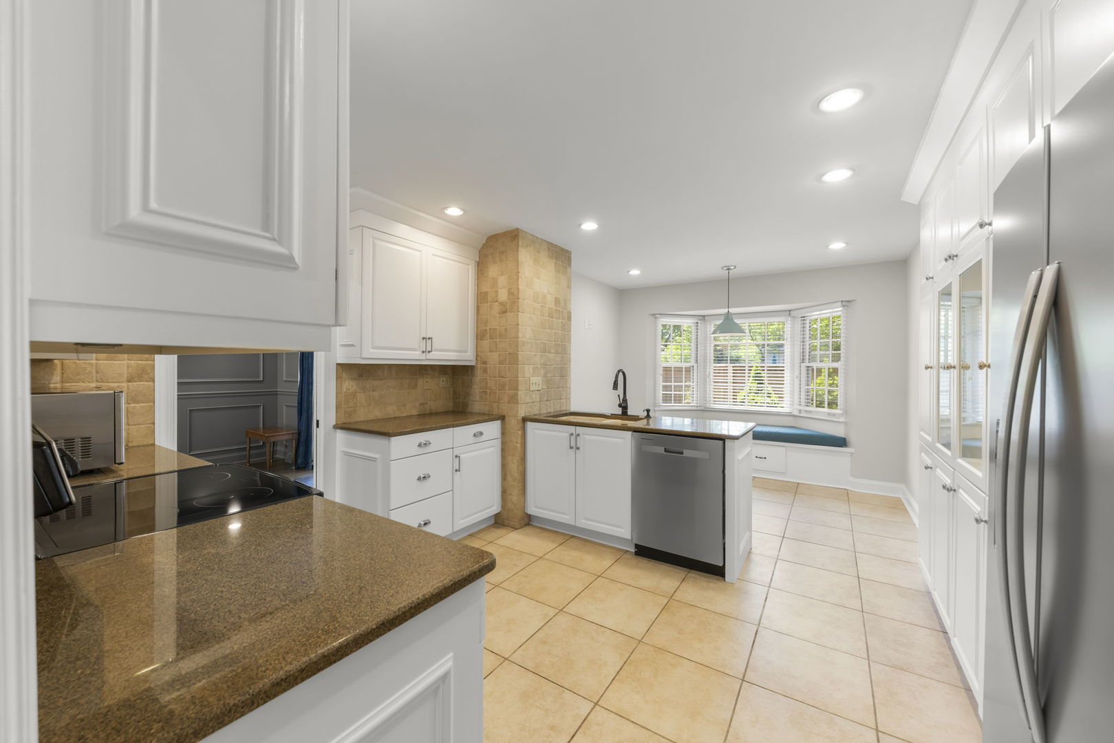 212 Tamarack Avenue Property Photo 8