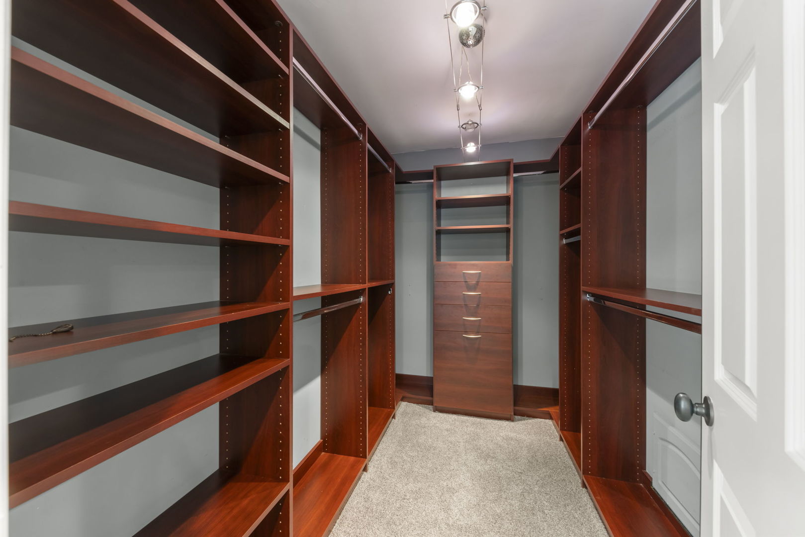 212 Tamarack Avenue Property Photo 13