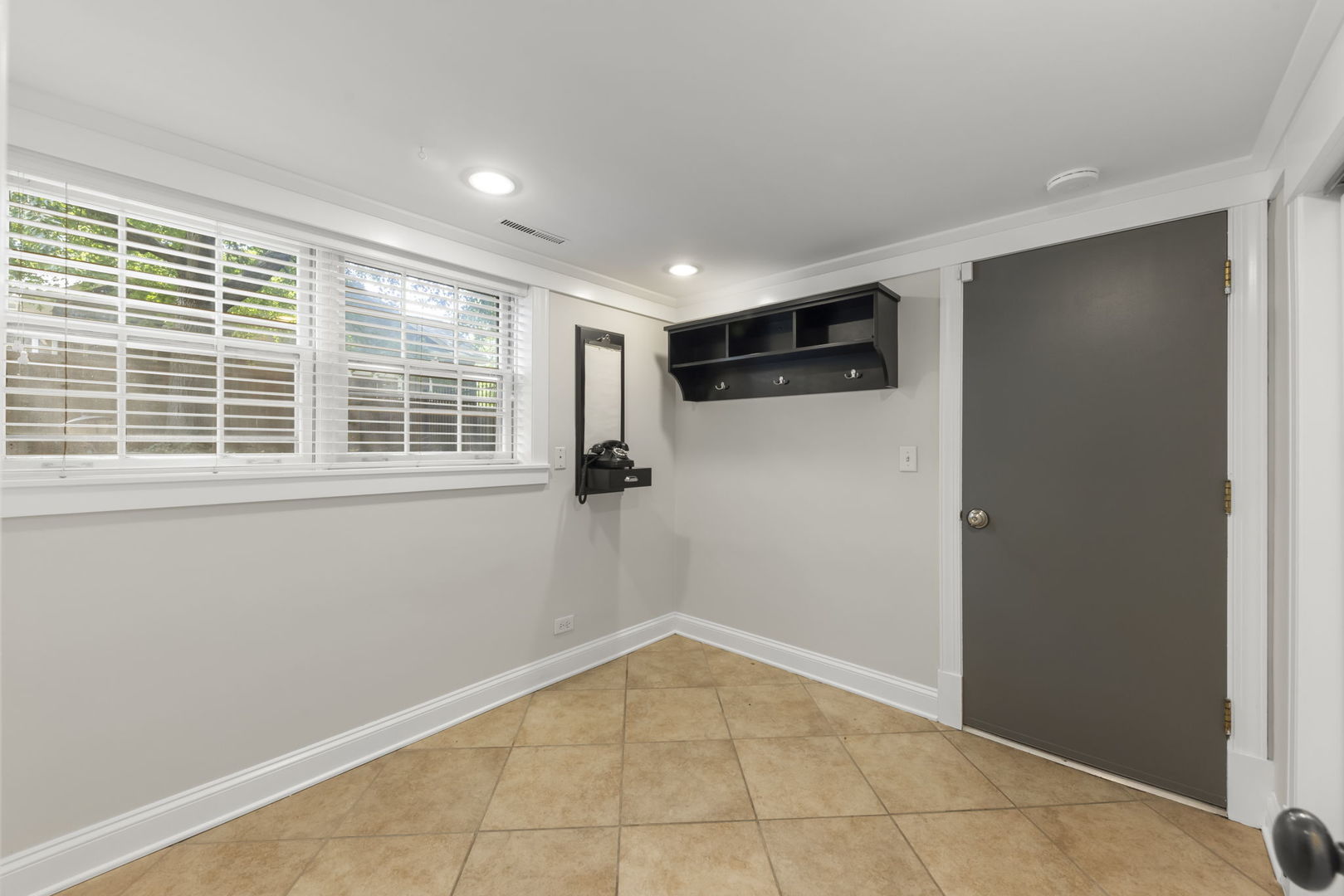 212 Tamarack Avenue Property Photo 25