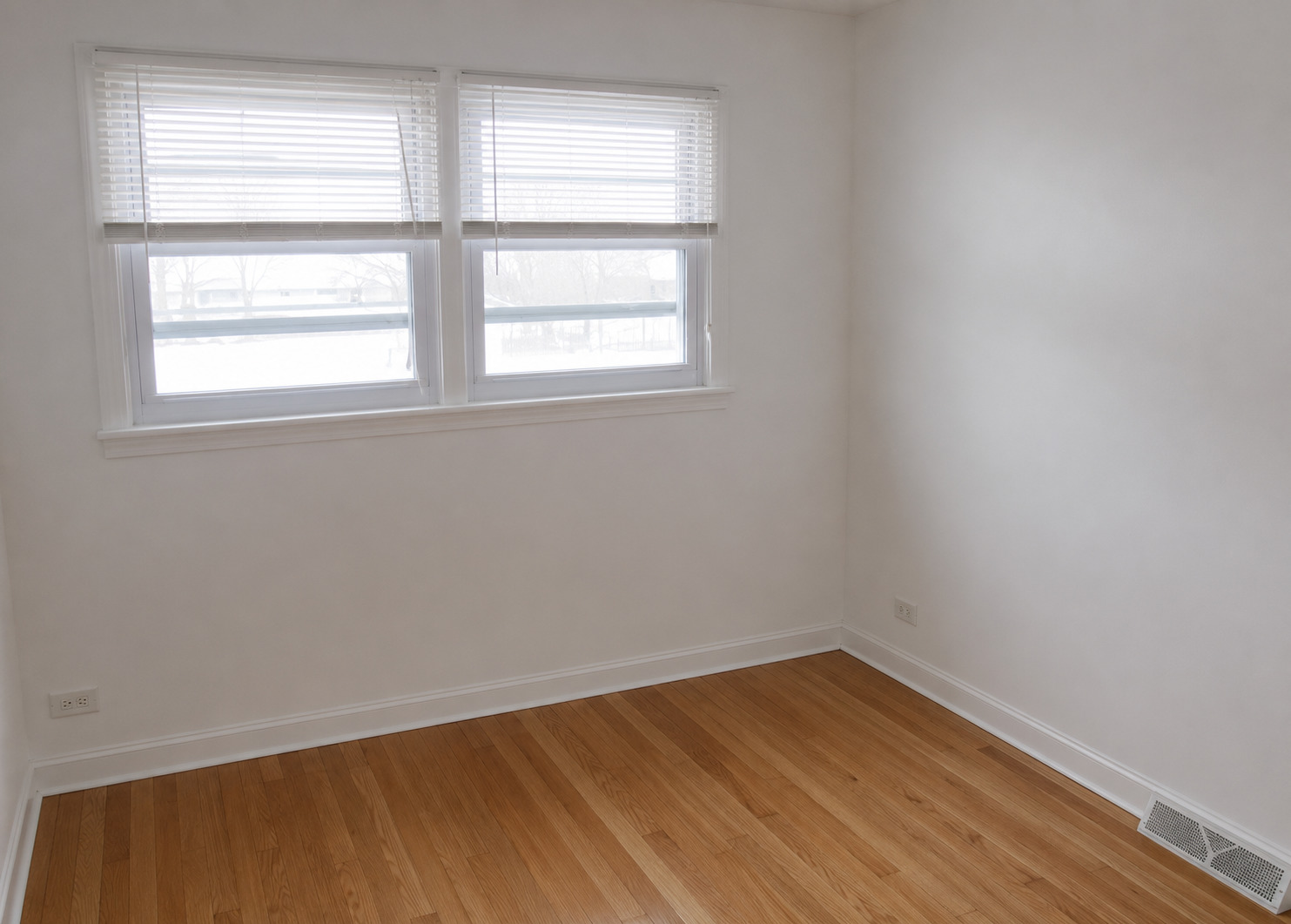 688 E 154th Street Property Photo 3