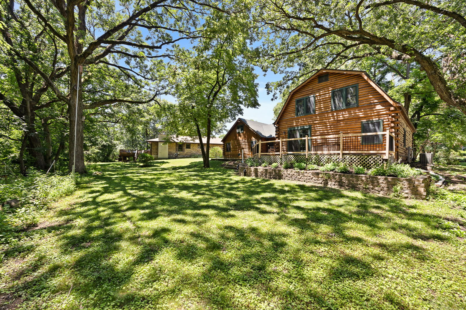 1112 Valencia Drive Property Photo 5