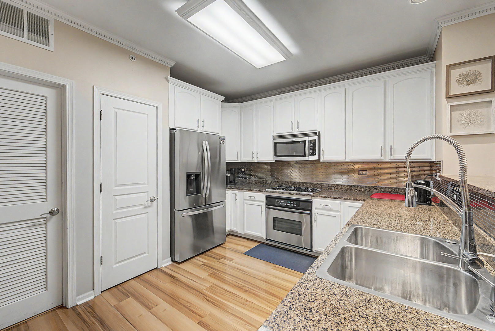 1379 Scarboro Road Property Photo 7