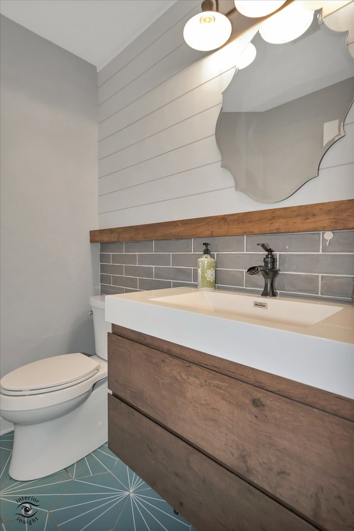 9035 Westminster Drive Property Photo 13