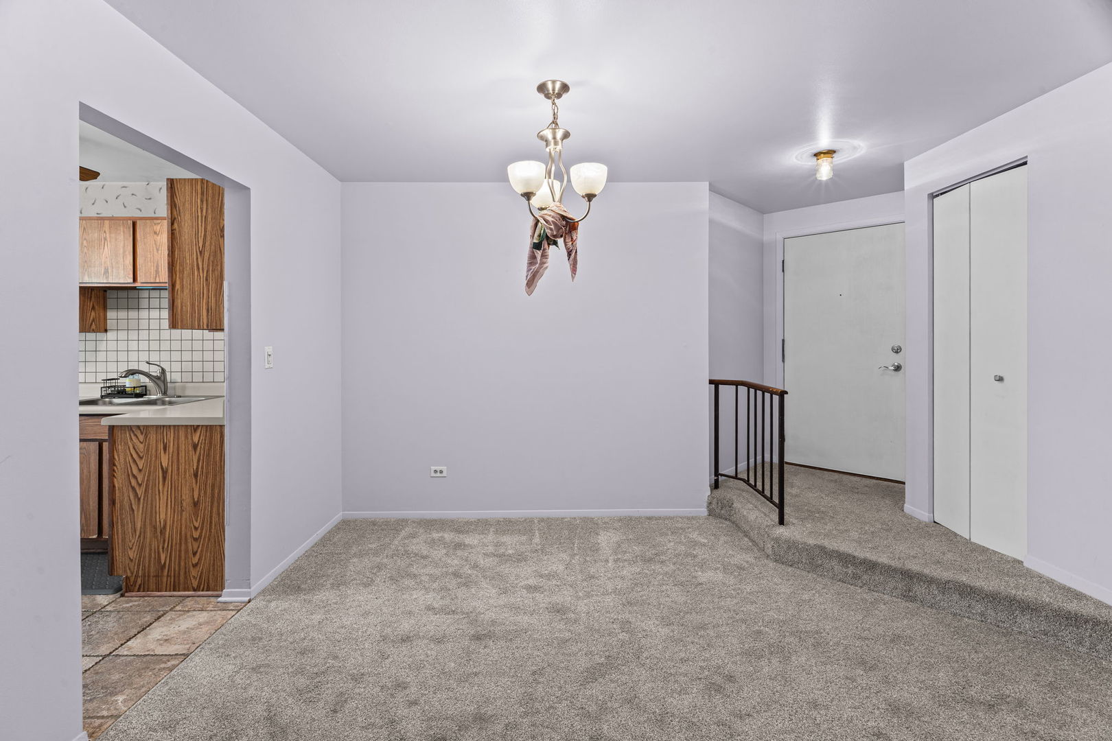 196 Grove Avenue B Property Photo 7