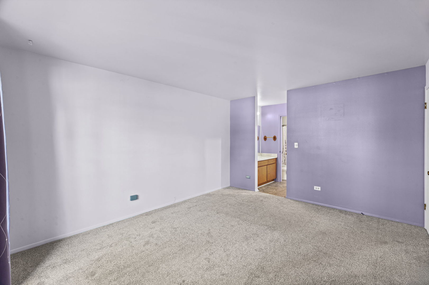 196 Grove Avenue B Property Photo 15