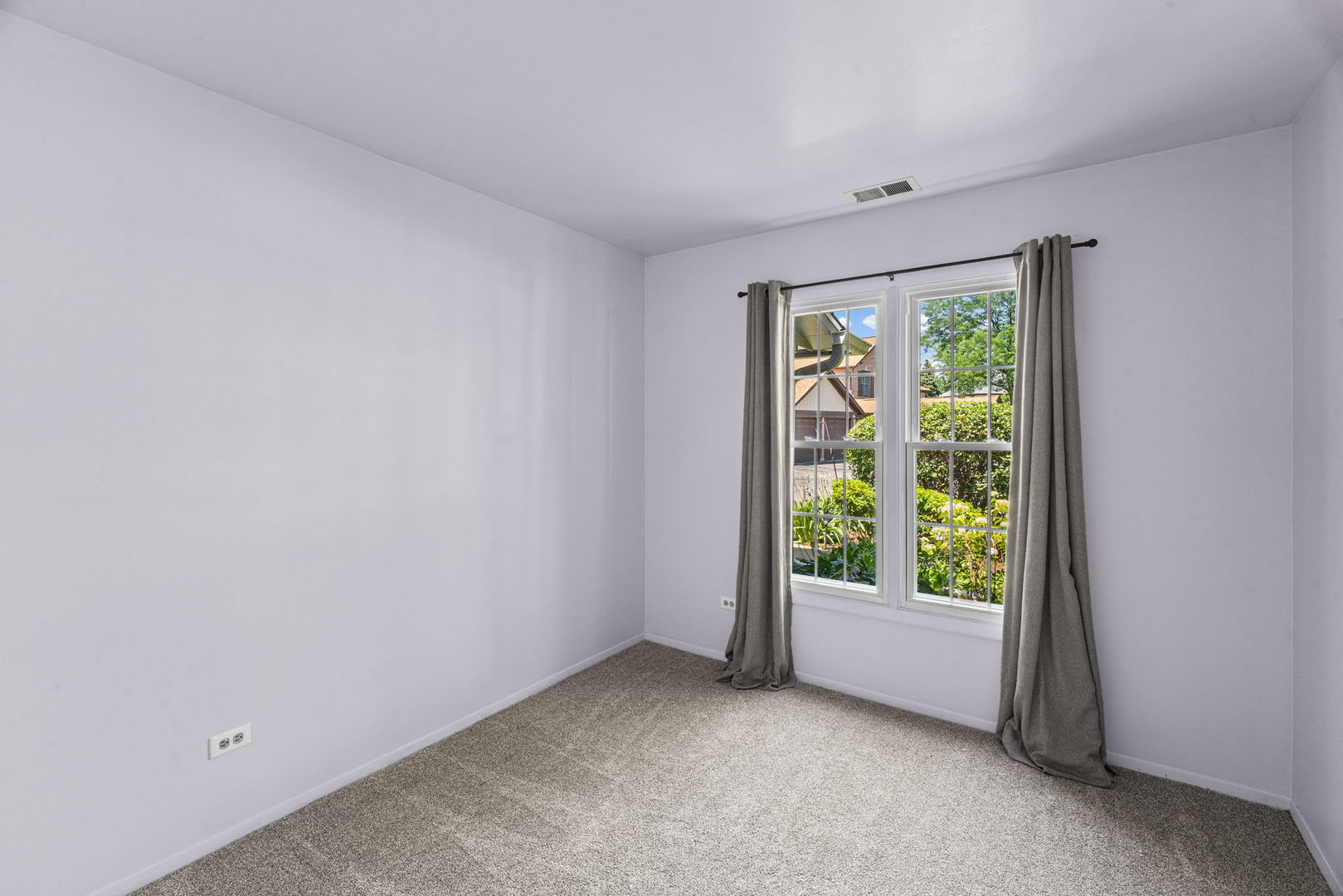 196 Grove Avenue B Property Photo 20
