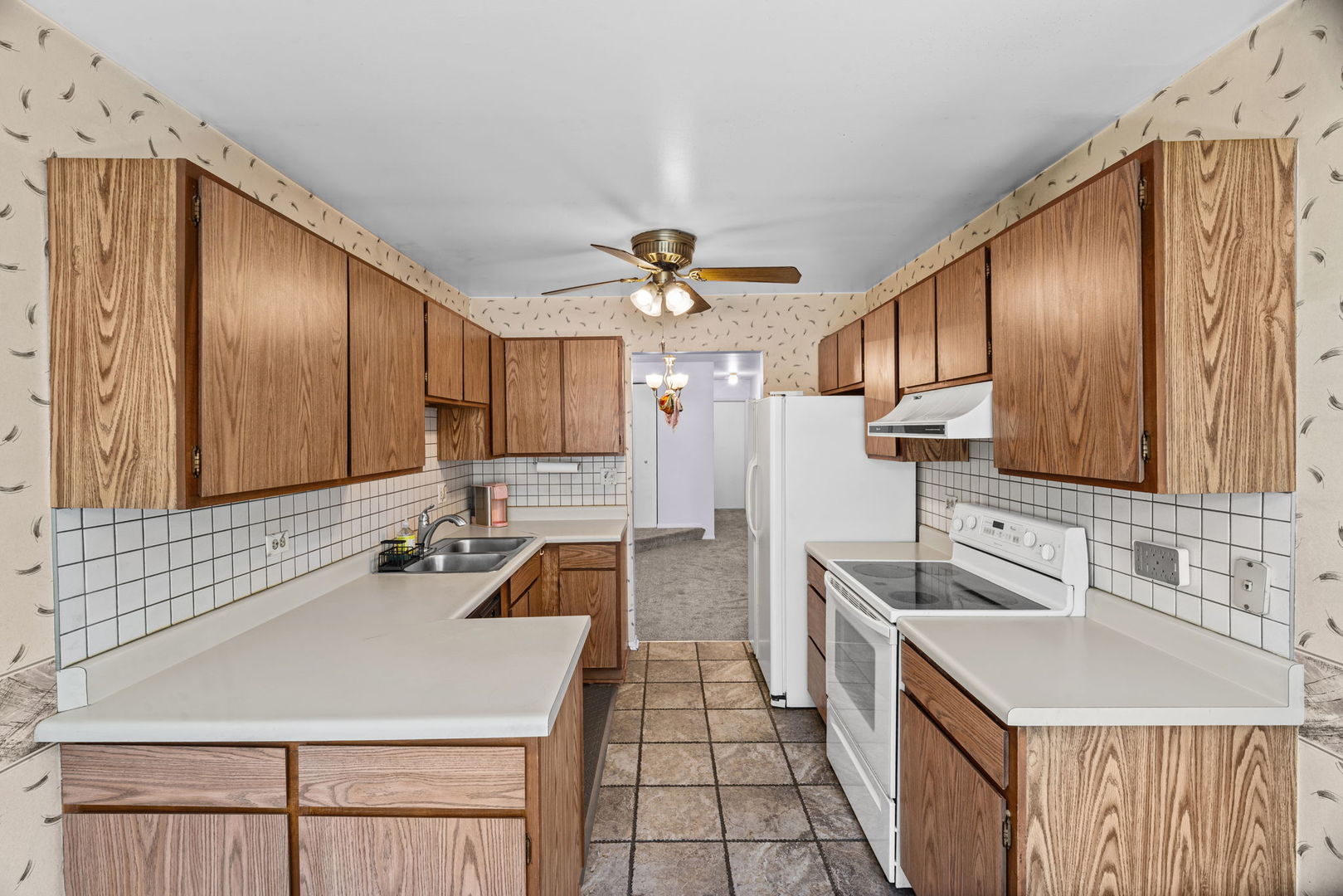 196 Grove Avenue B Property Photo 29