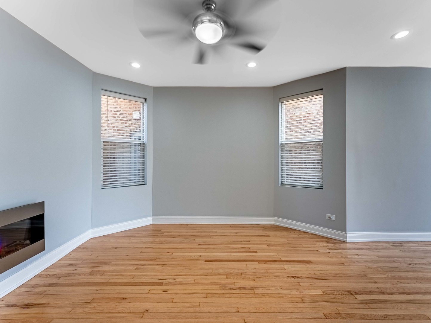 555 N Lawler Avenue 1 Property Photo 4