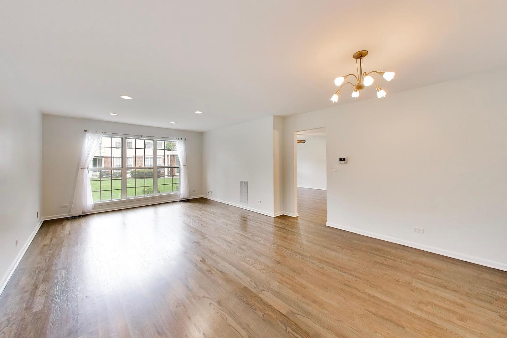 437 Grosse Pointe Circle 437 Property Photo 3