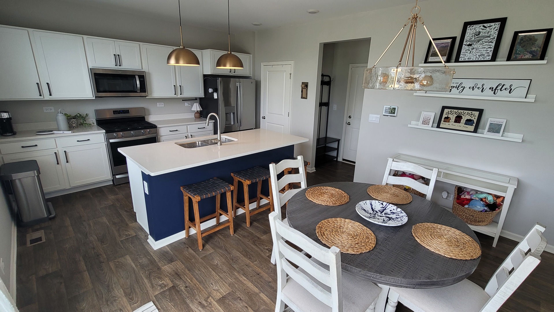 1532 Hollow Tree Lane Property Photo 7