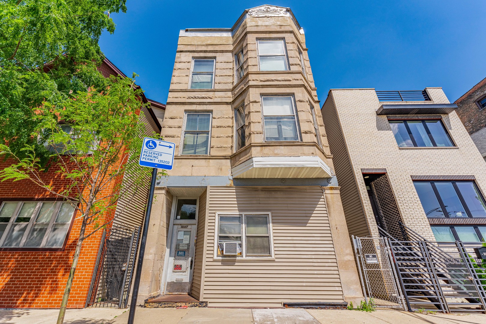 1627 N Kedzie Avenue Property Photo 1