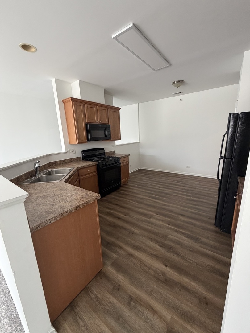 10201 Camden Lane Property Photo 4