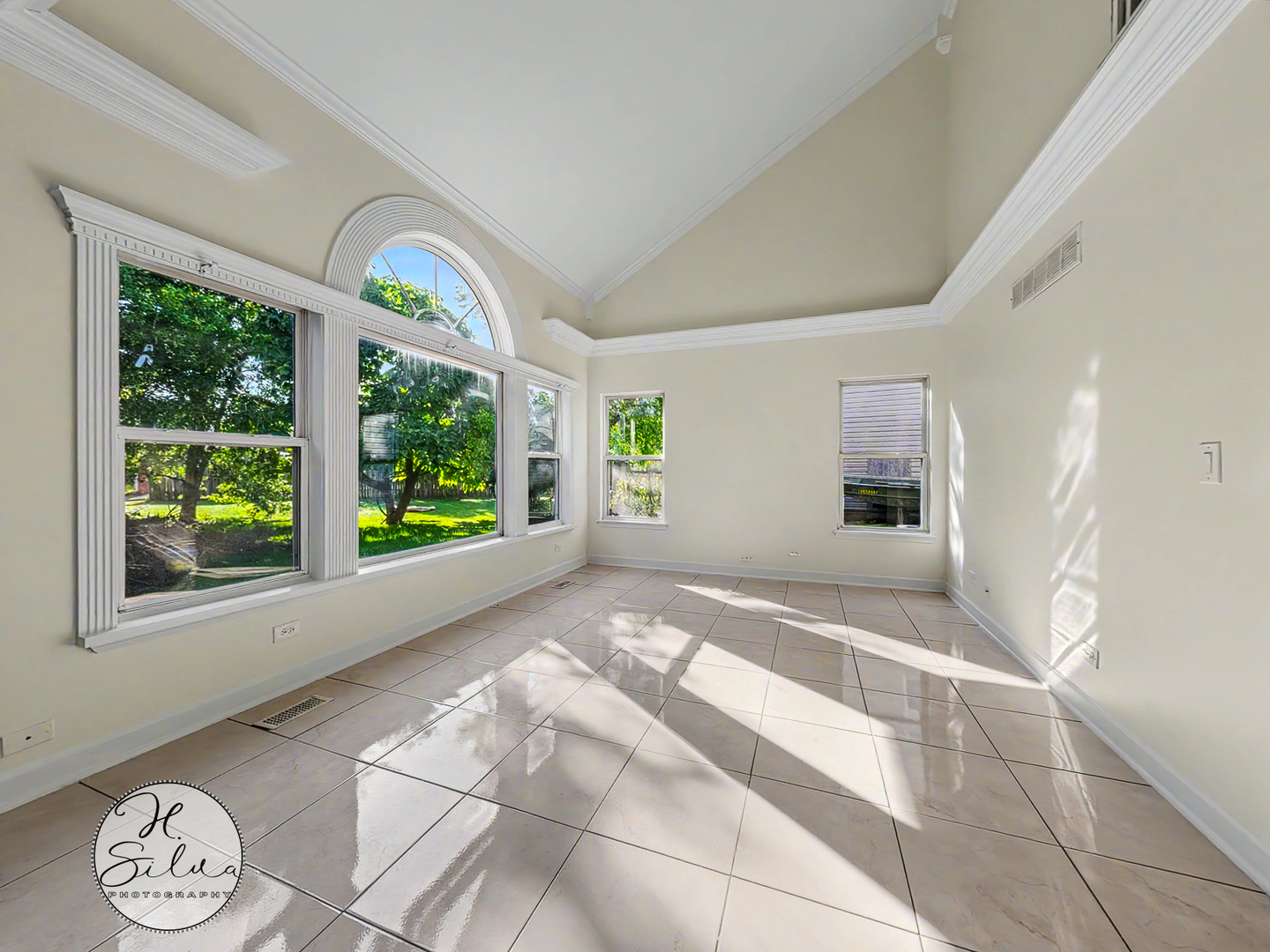 5532 Chantilly Circle Property Photo 5