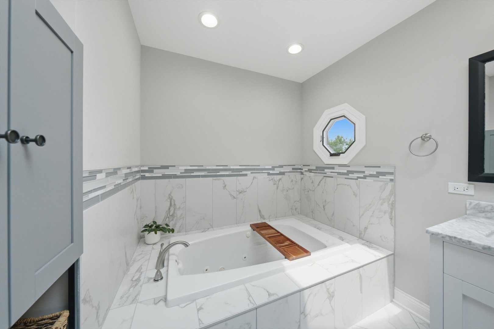 15612 Bramblewood Road Property Photo 22