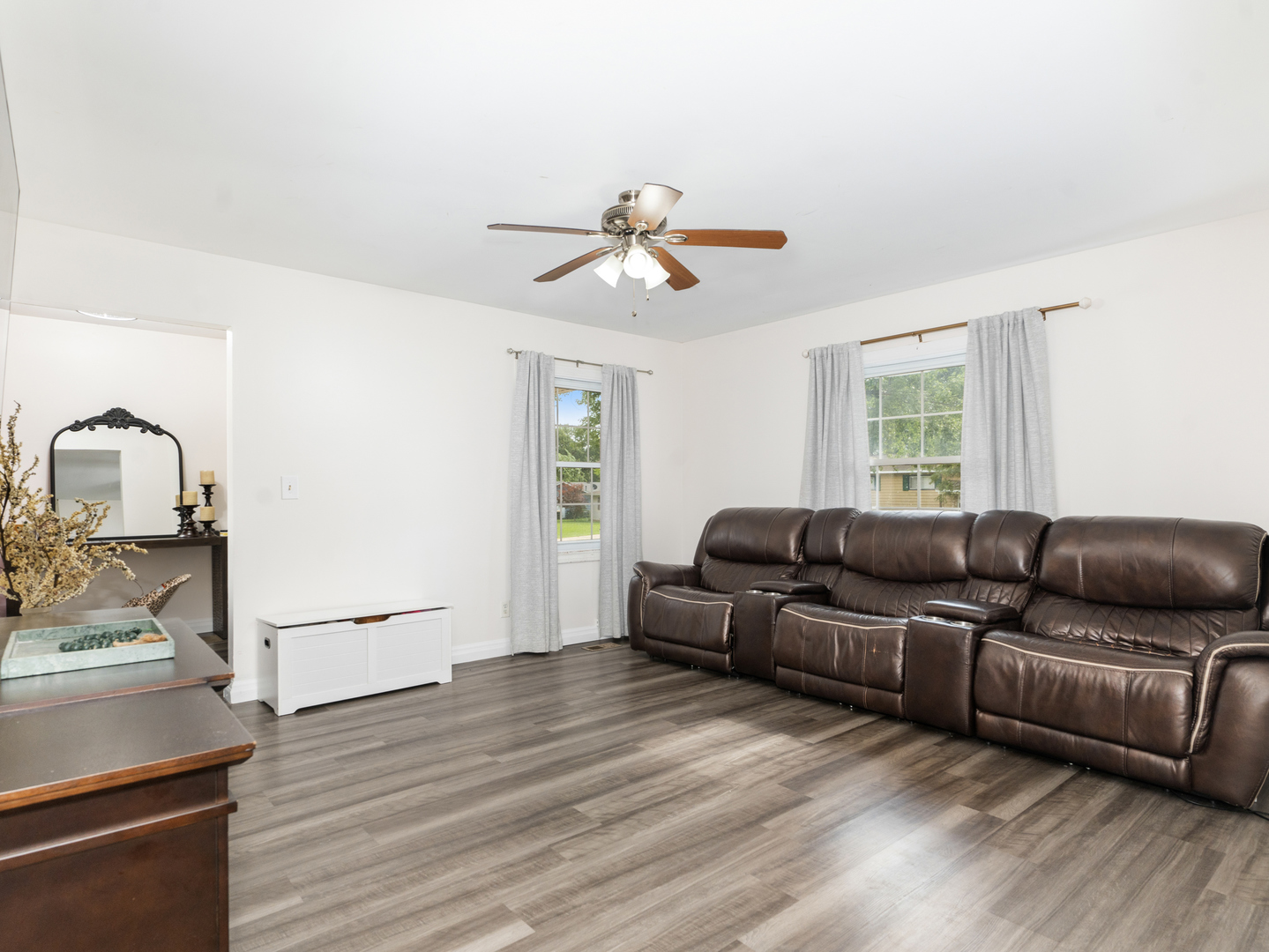 42 Circle Dr W Drive Property Photo 11
