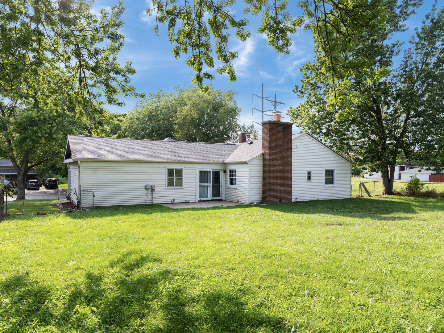 42 Circle Dr W Drive Property Photo 18
