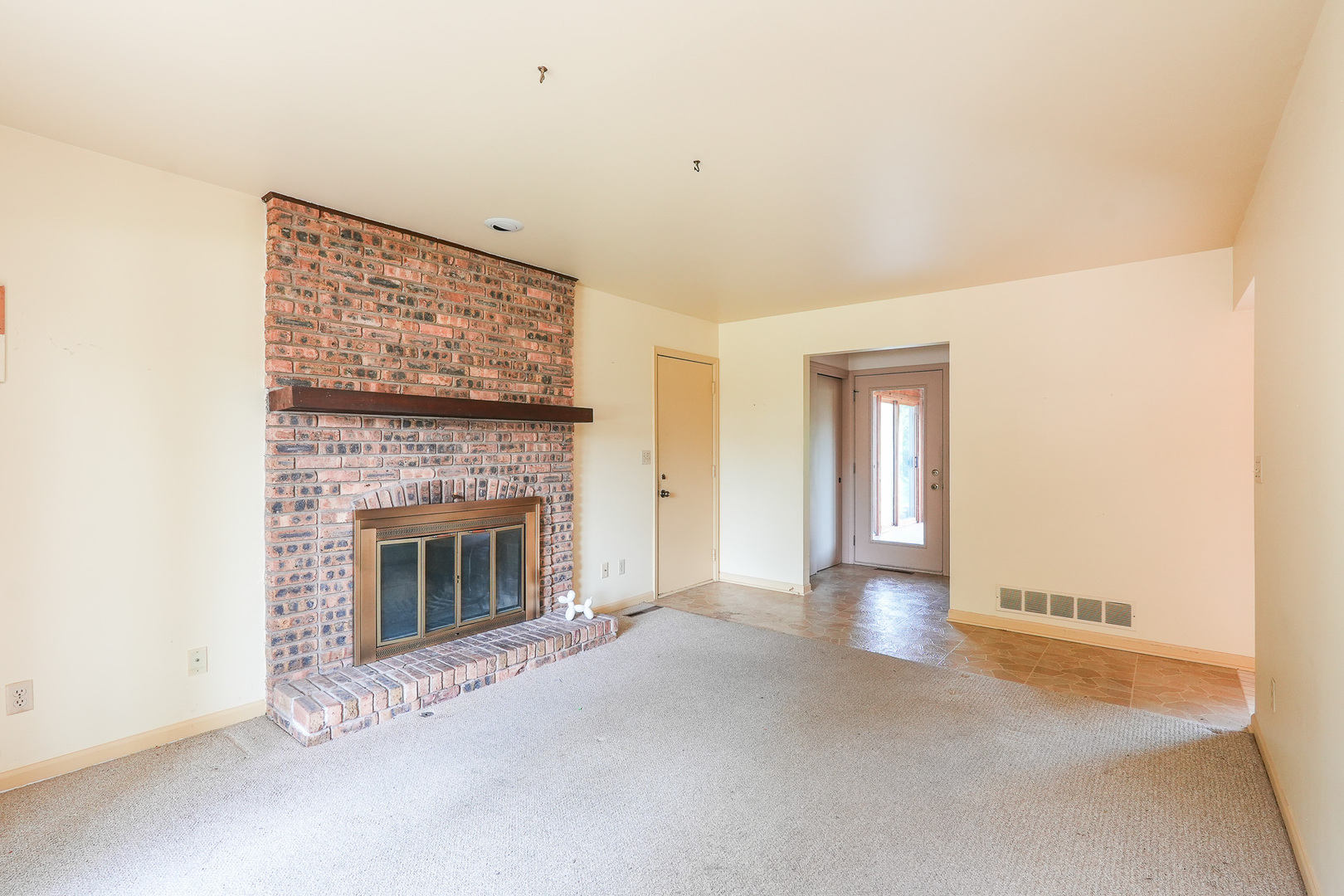 11 Windsor Court Property Photo 22