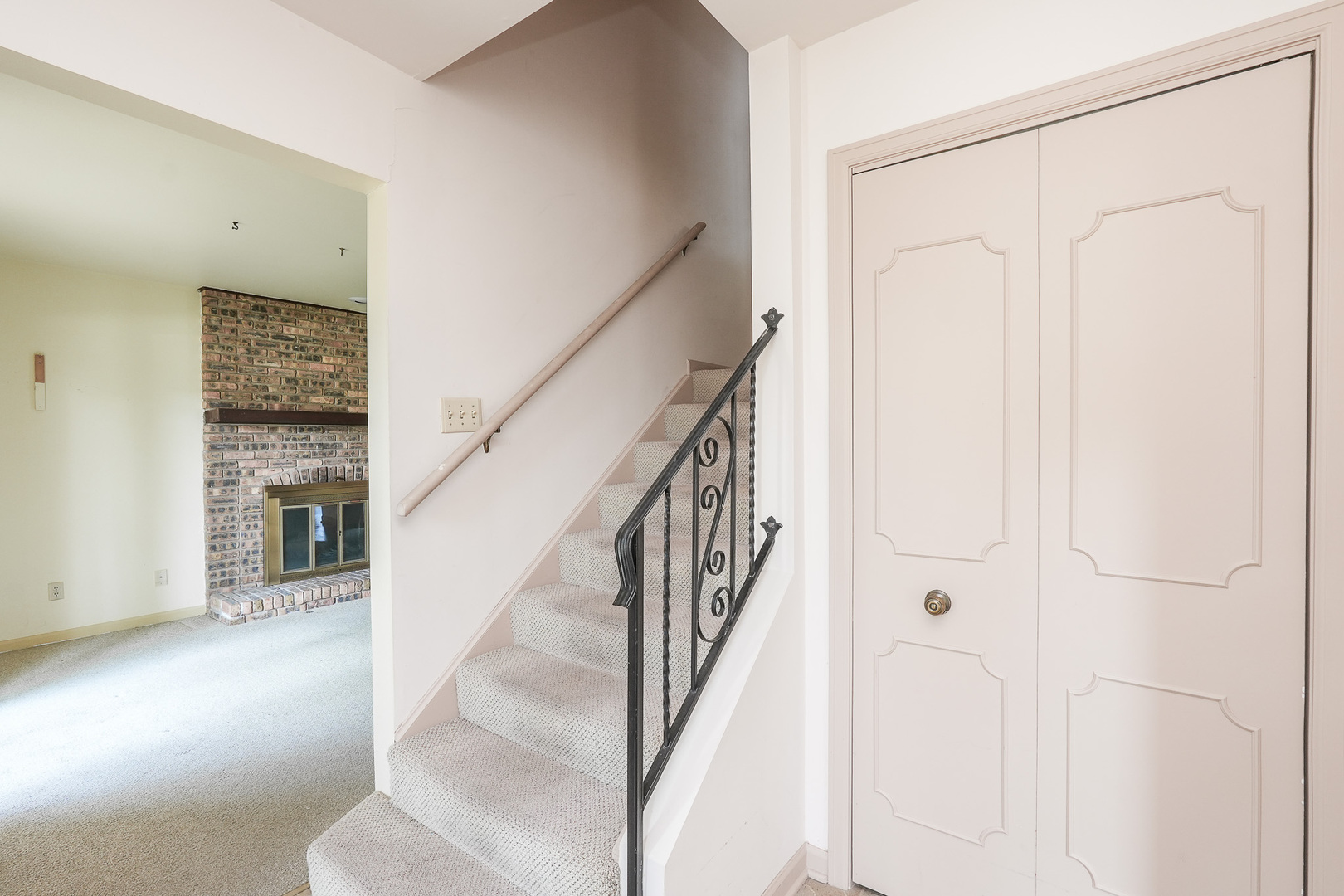 11 Windsor Court Property Photo 26