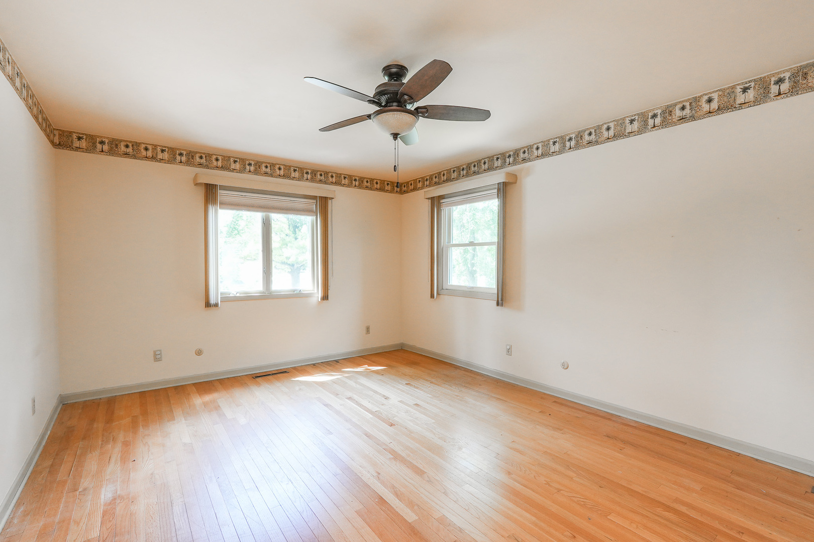 11 Windsor Court Property Photo 28