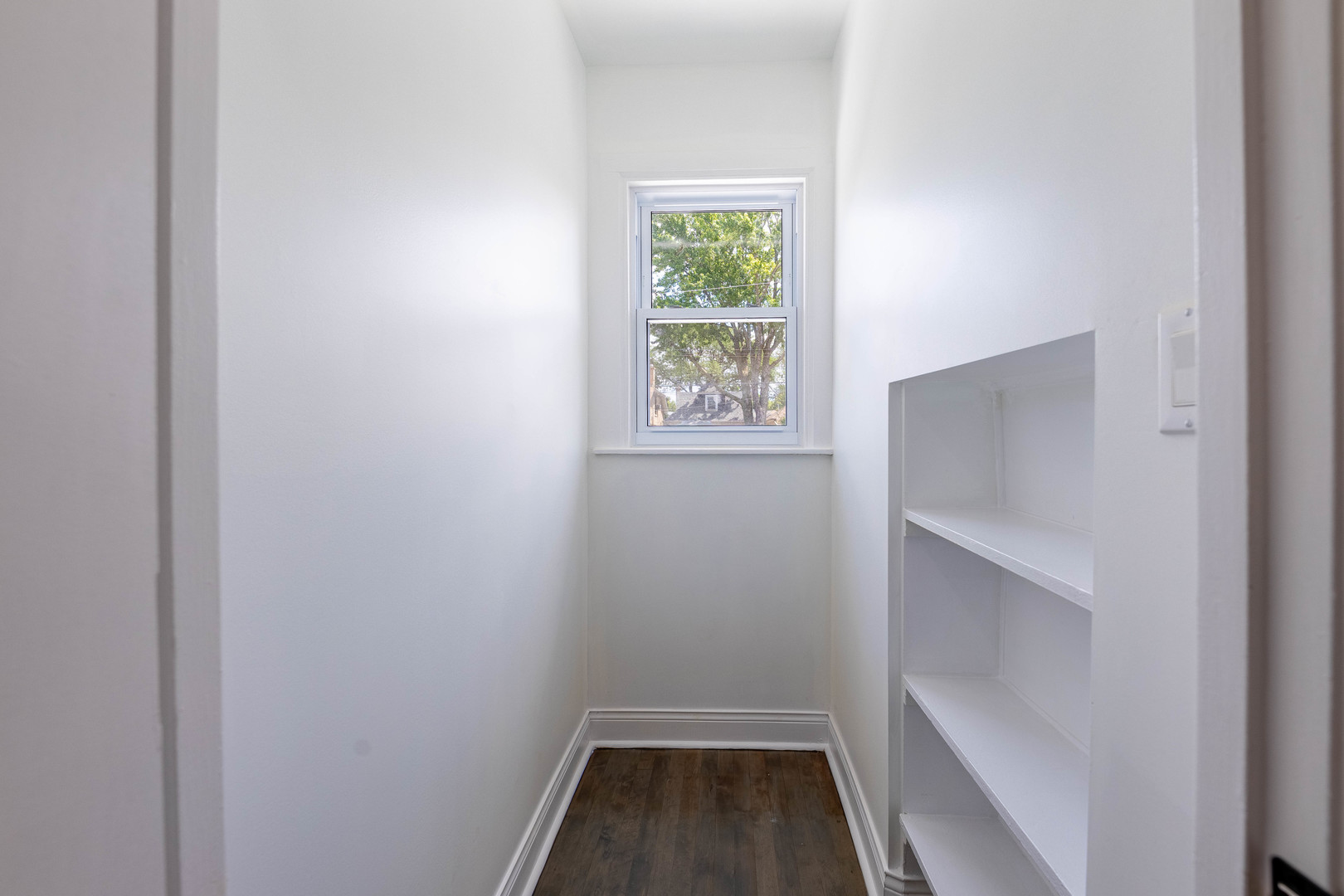 3035 N Luna Avenue Property Photo 14