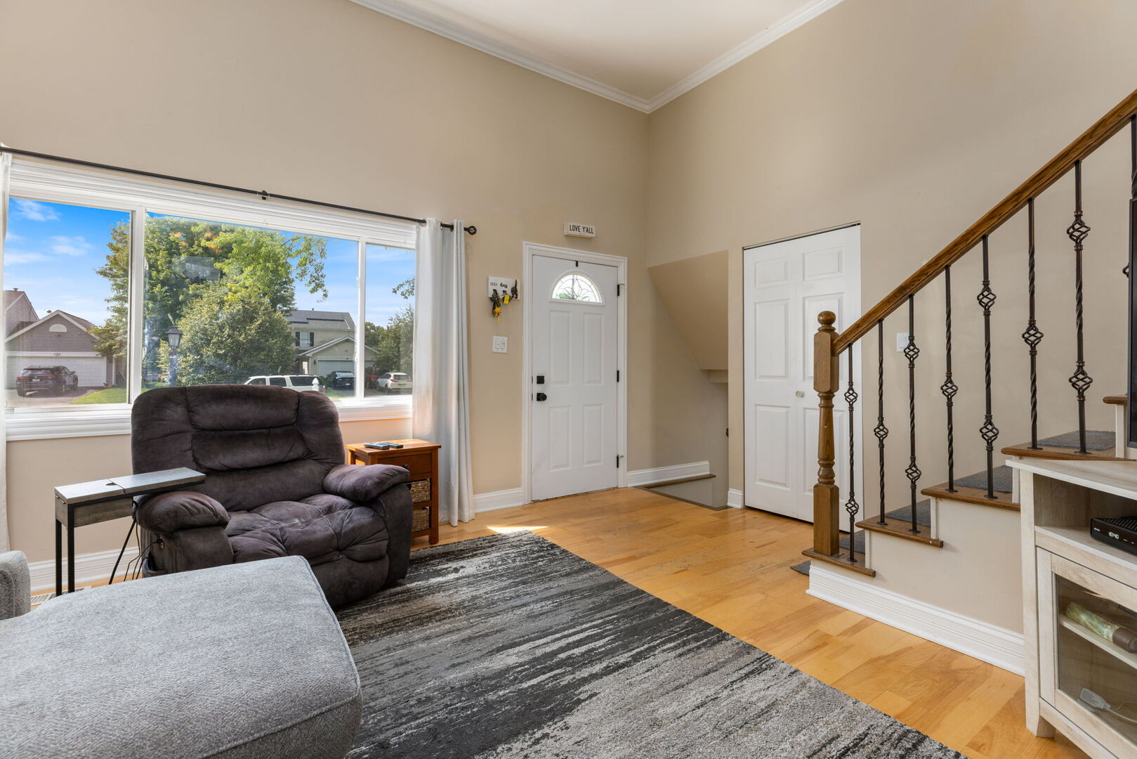 20 W Fullerton Avenue Property Photo 3