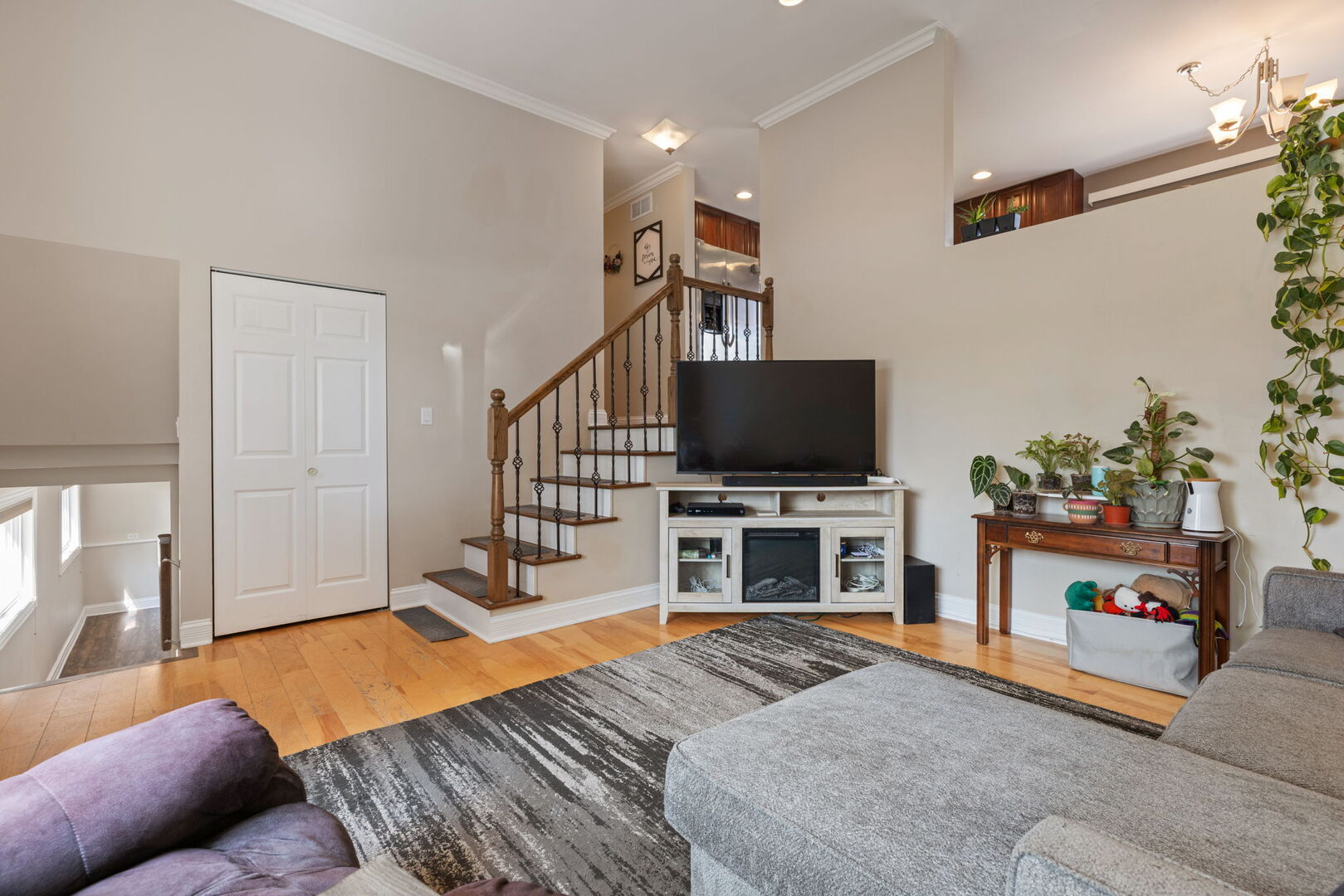 20 W Fullerton Avenue Property Photo 5