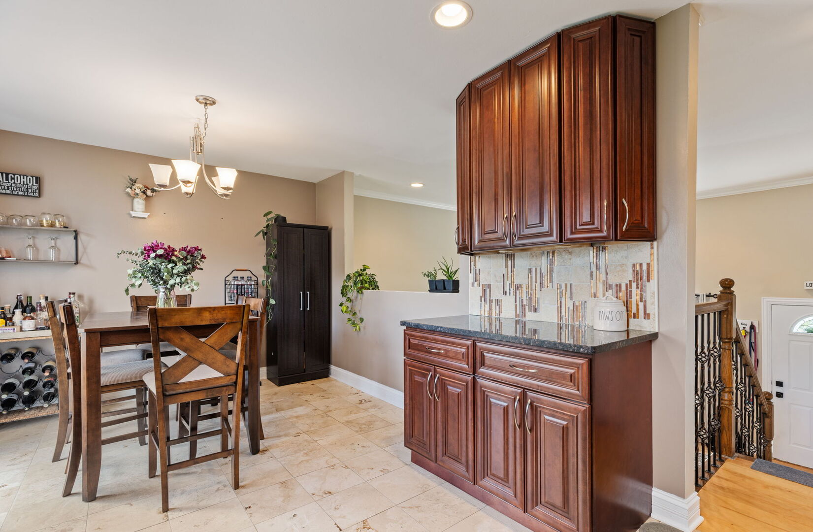 20 W Fullerton Avenue Property Photo 10