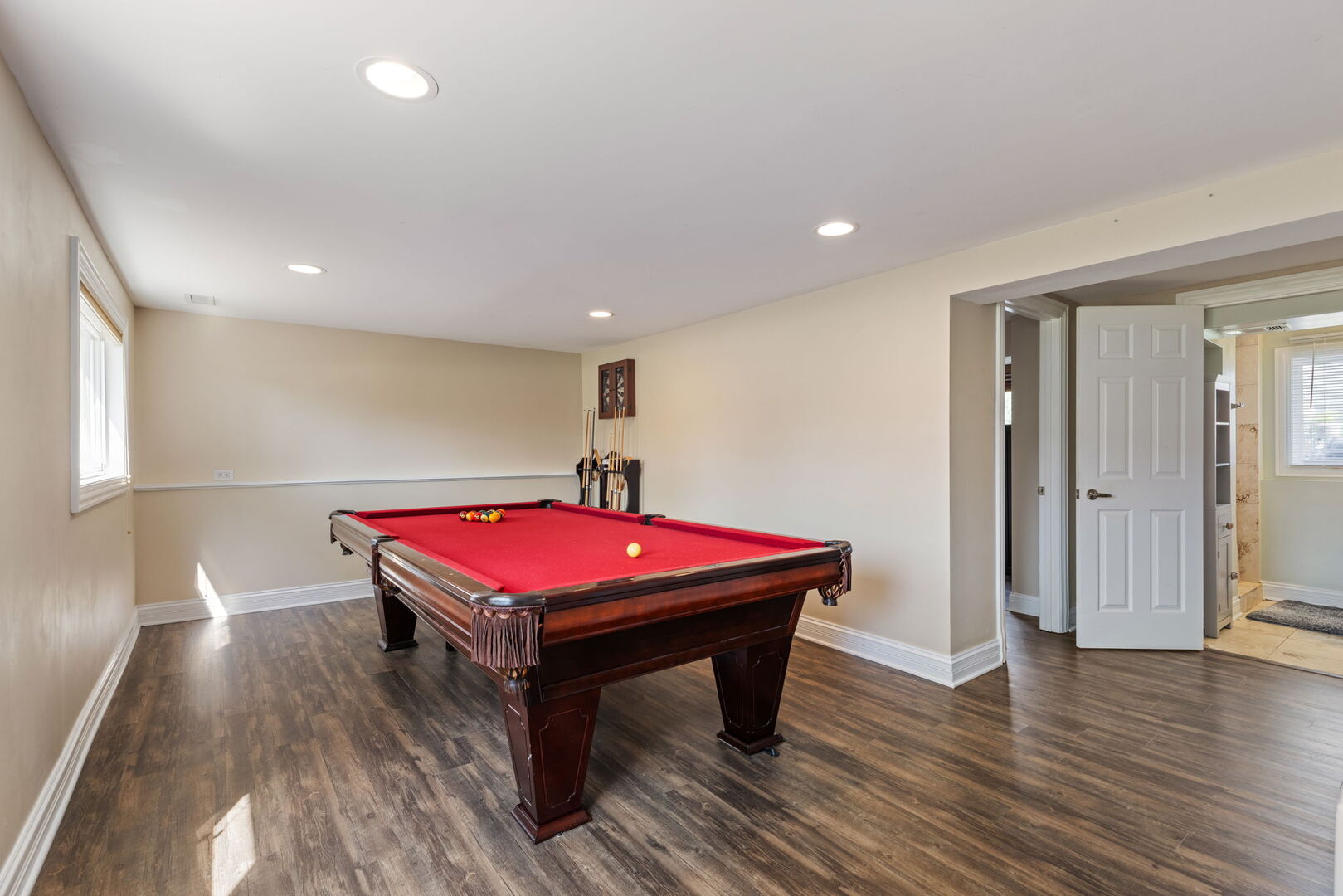 20 W Fullerton Avenue Property Photo 11