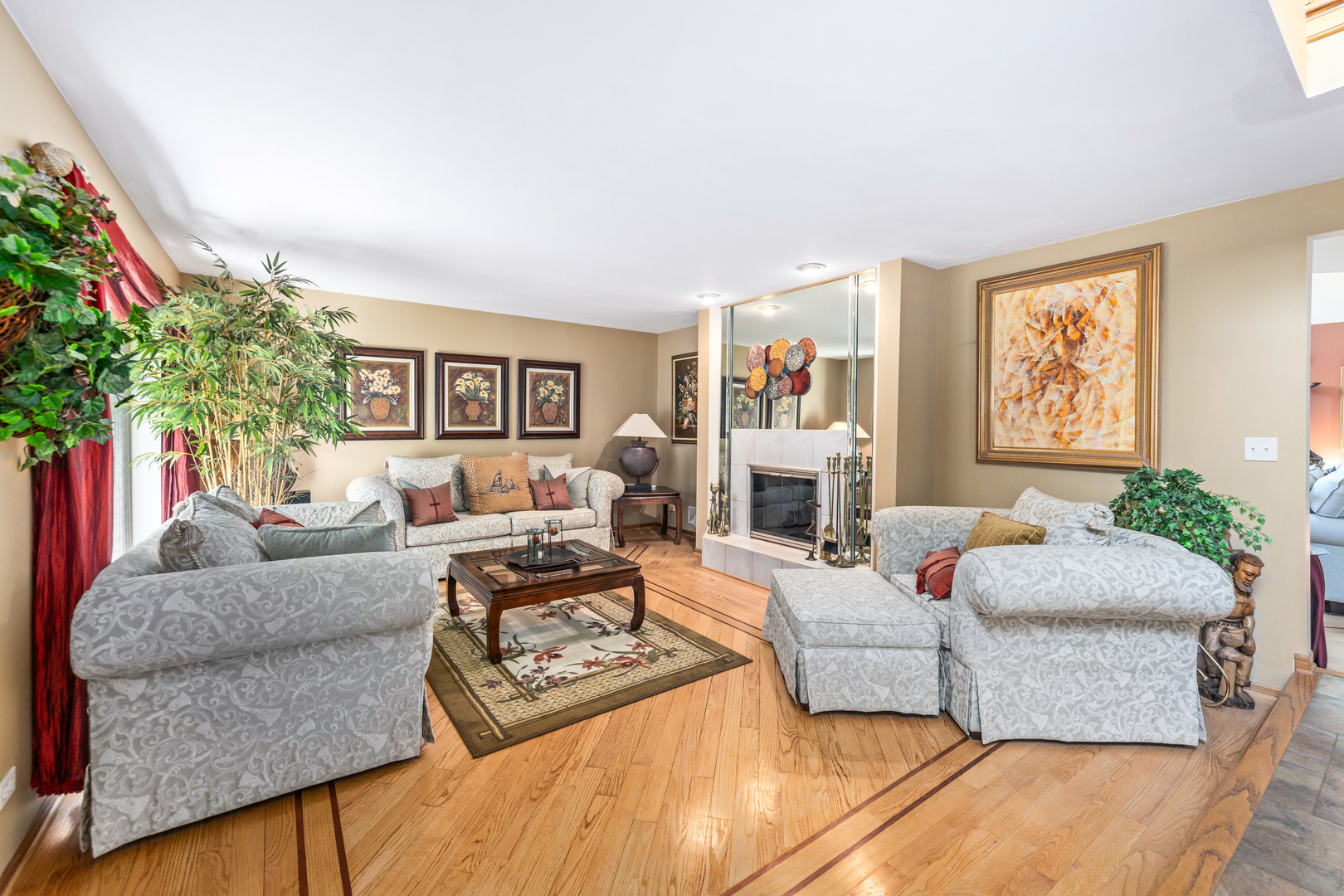 1310 Hamlin Avenue Property Photo 4