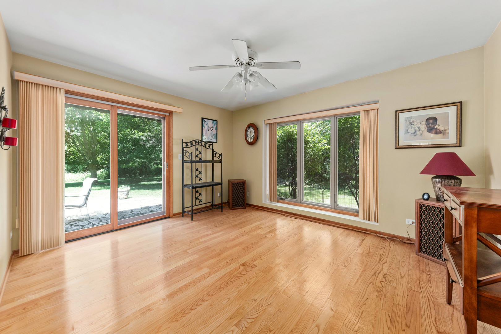 1310 Hamlin Avenue Property Photo 13