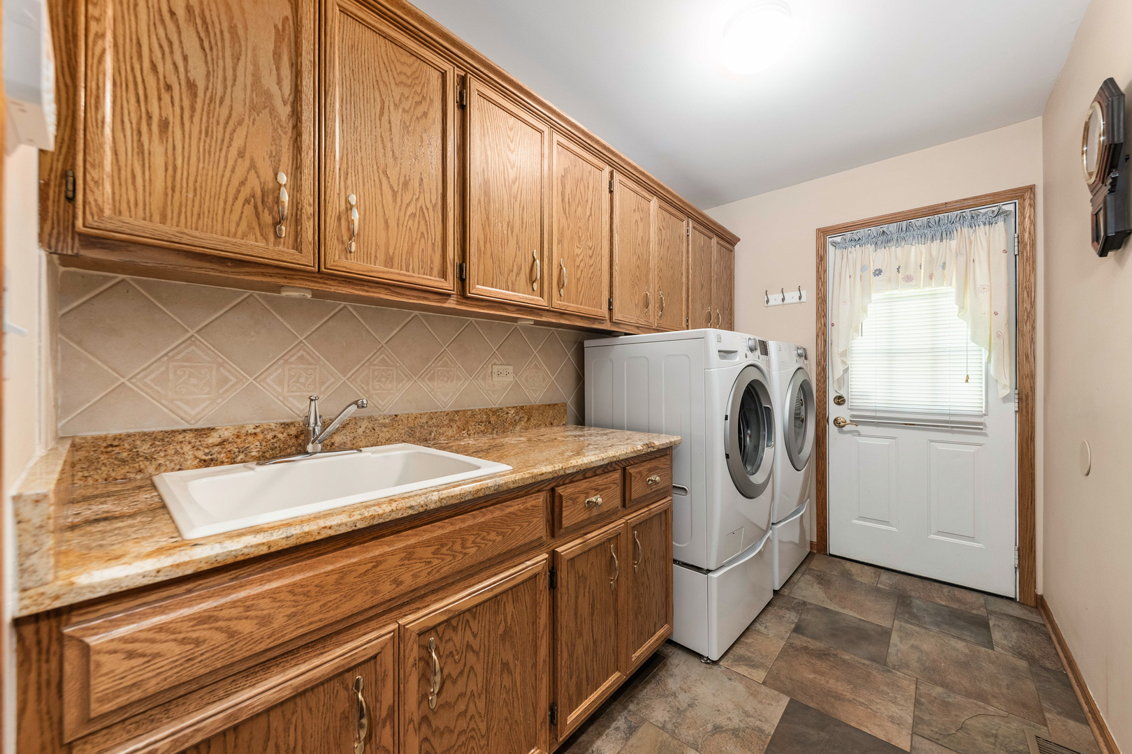 1310 Hamlin Avenue Property Photo 14