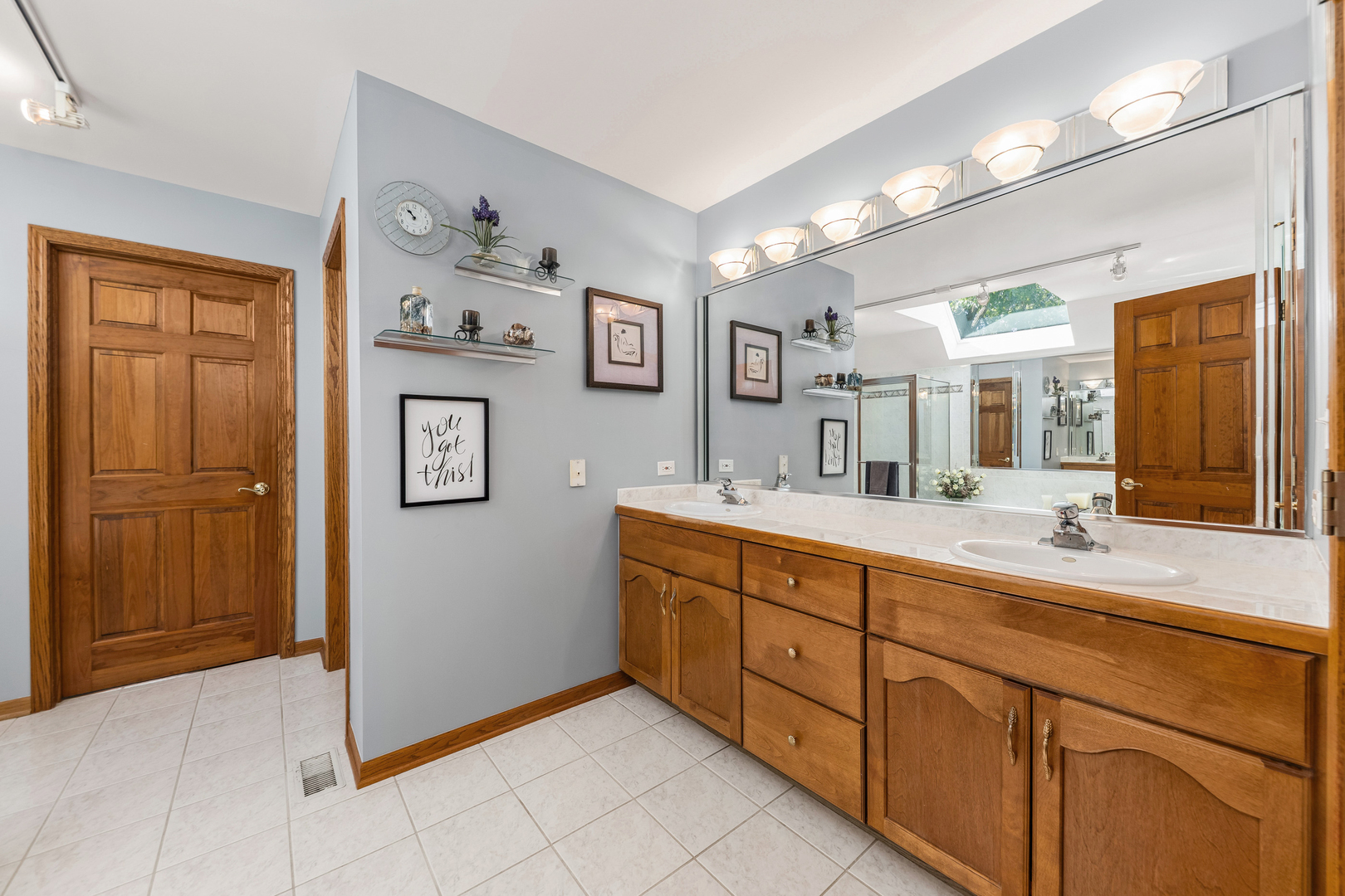 1310 Hamlin Avenue Property Photo 19